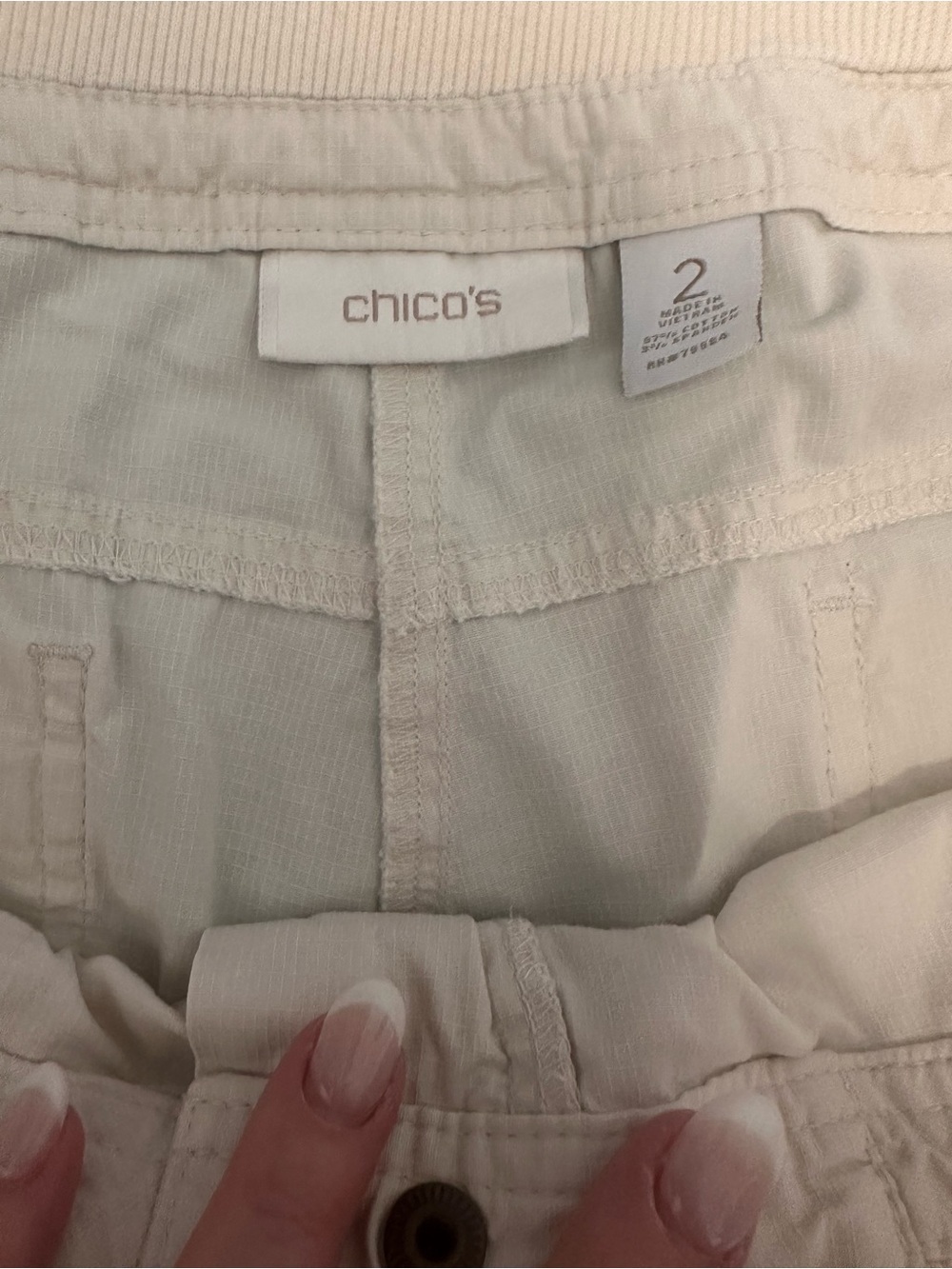 Chico's White Cargo Capri Pants with Drawstring Bottom and Elastic Waist size 2 - Picture 6 of 6